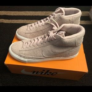 Brand New Nike Men’s Blazer Mid